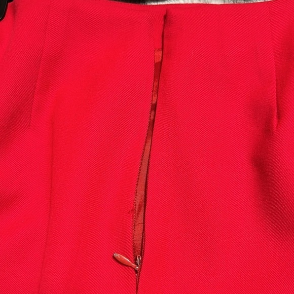 Vintage Red 100% Wool Midi Skirt Size 4 Beautiful with flaws - Picture 4 of 8